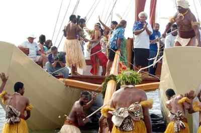 fiji-canoe-launch